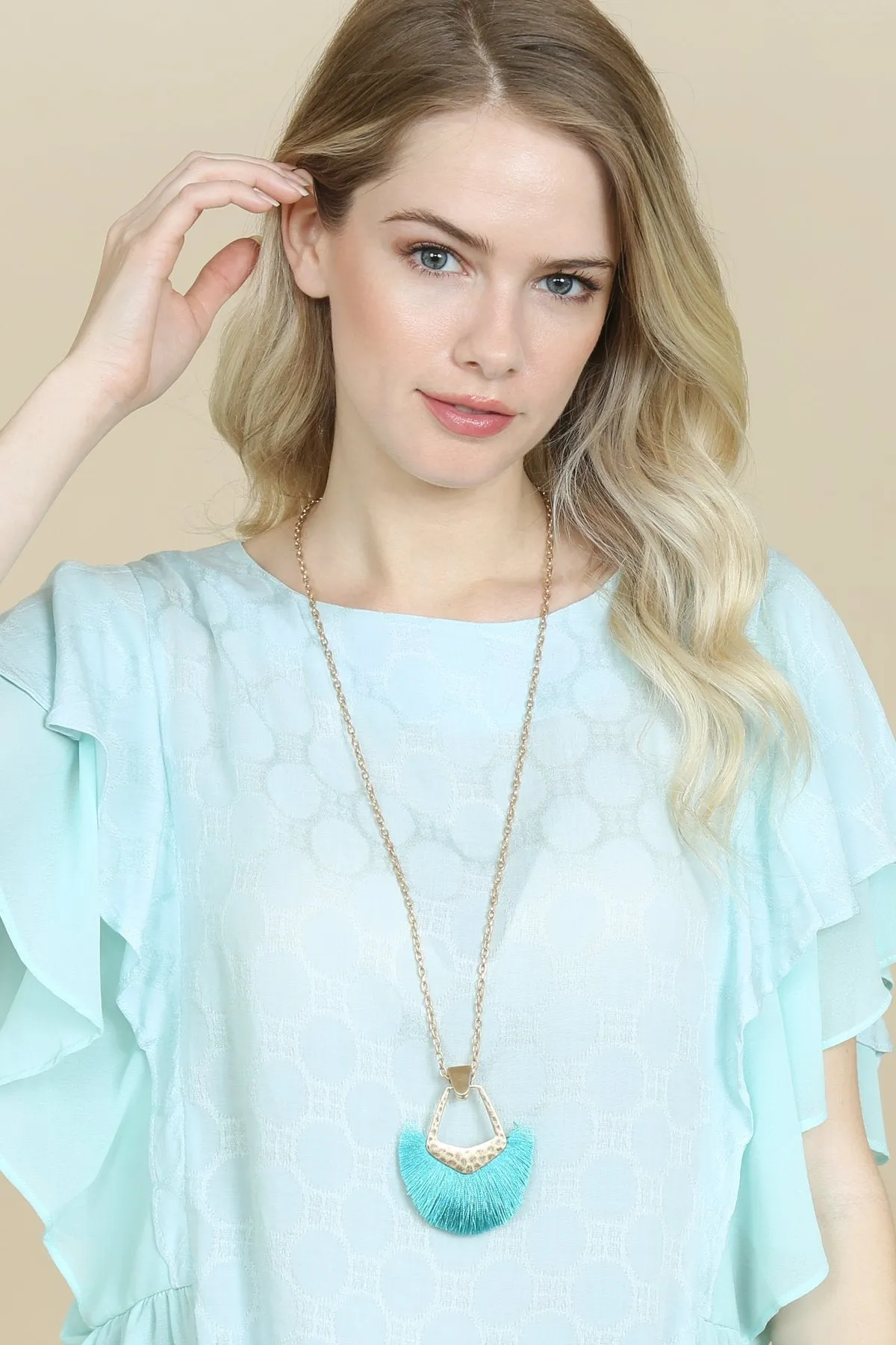 B1n2121- Bohemian Inspired Tassel Pendant Necklace