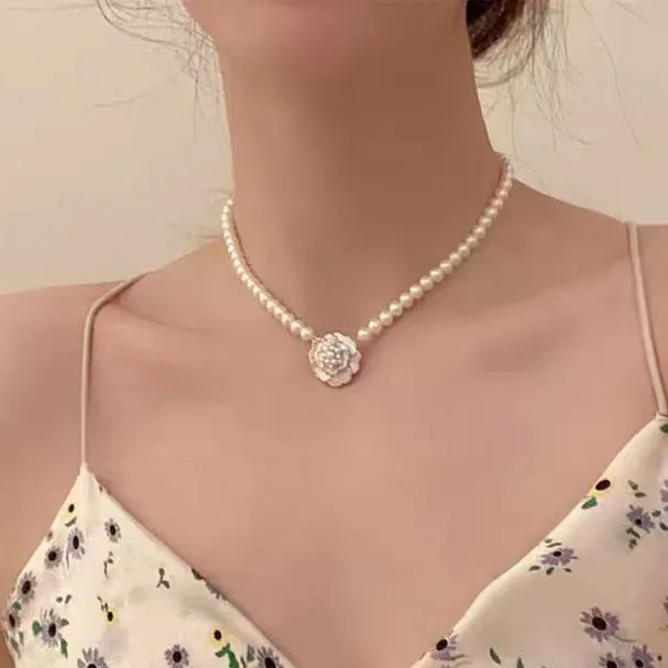 Camellia Pearl Elegant Clavicle Necklace