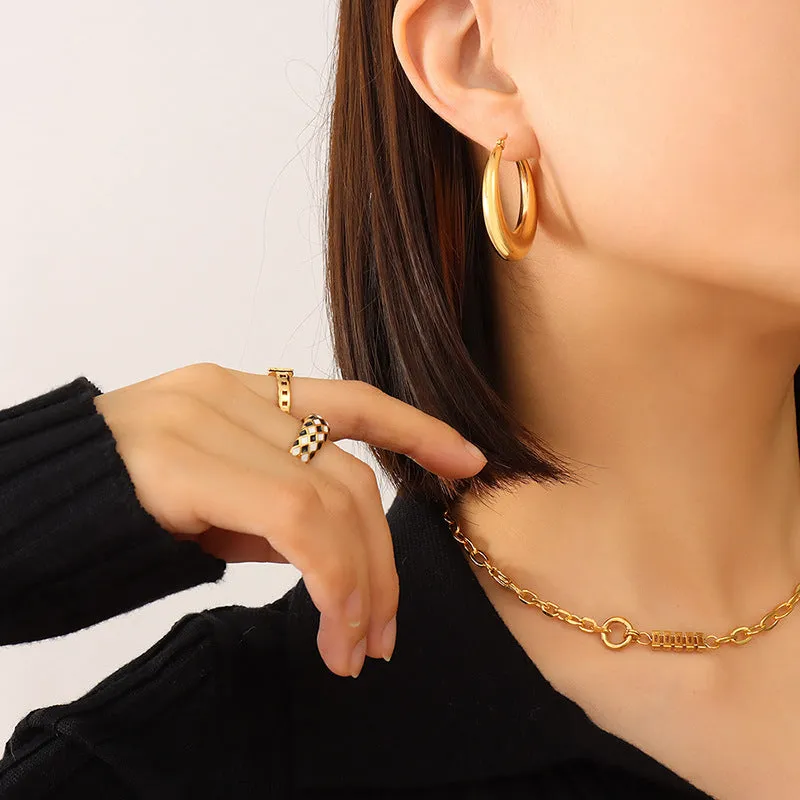 Chic U-Shaped Geometric Earrings for Women - Elegant 18K Gold Plated Studs