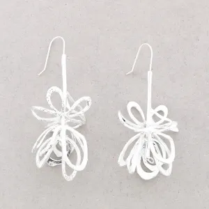 Dangling Flower Earrings