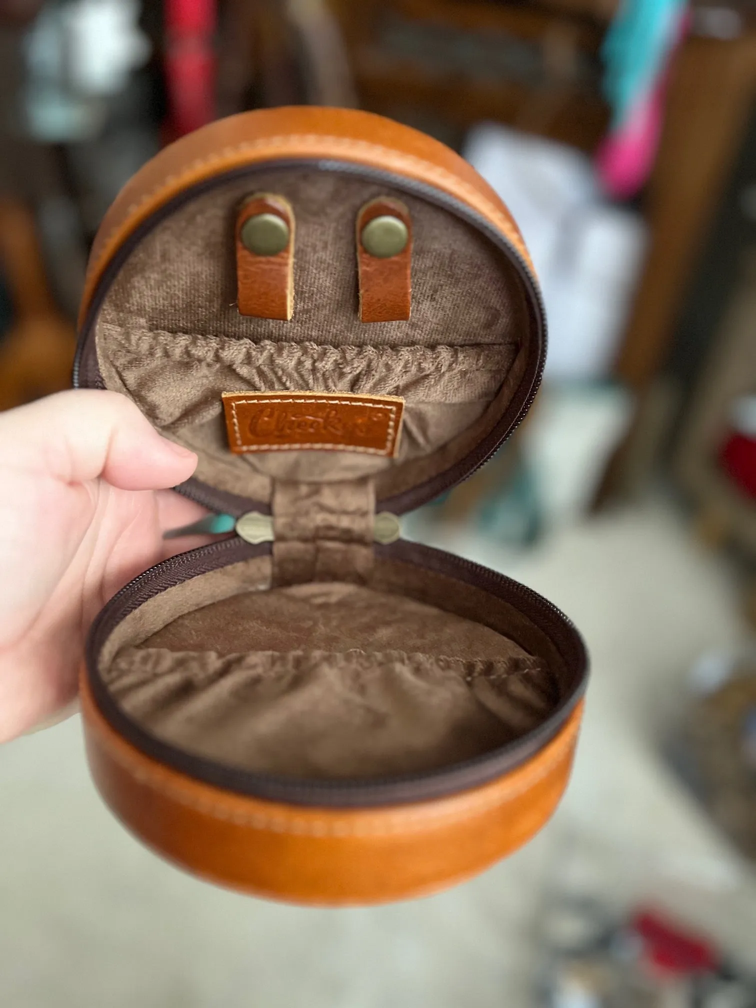 Genuine Leather Hand Cow Hide Round Jewelry Storage with Zipper Closure