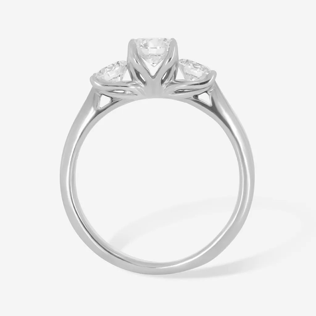 LEXI 1.25ct | Round 3-Stone Diamond Set in Platinum