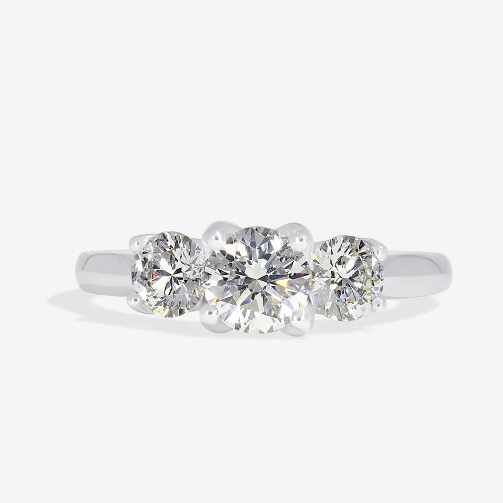 LEXI 1.25ct | Round 3-Stone Diamond Set in Platinum
