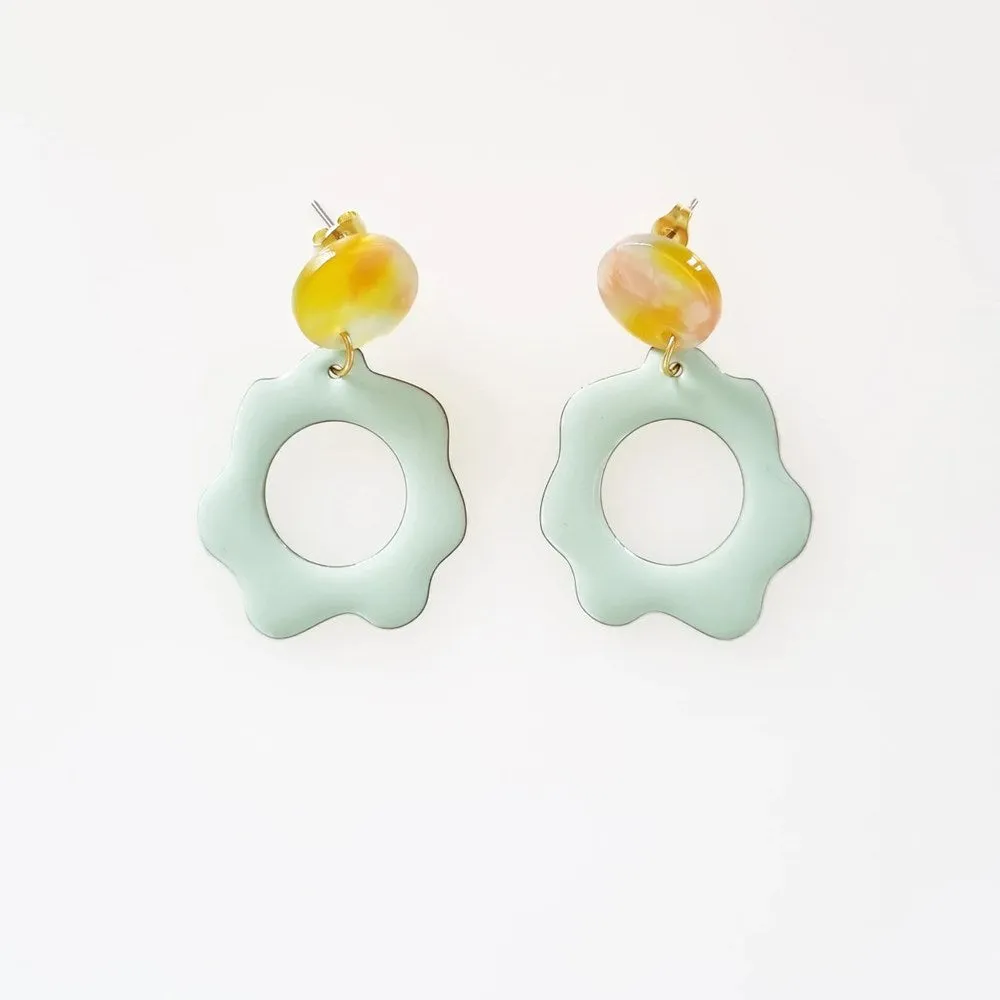 Middle Child: Floret Earrings Honeydew