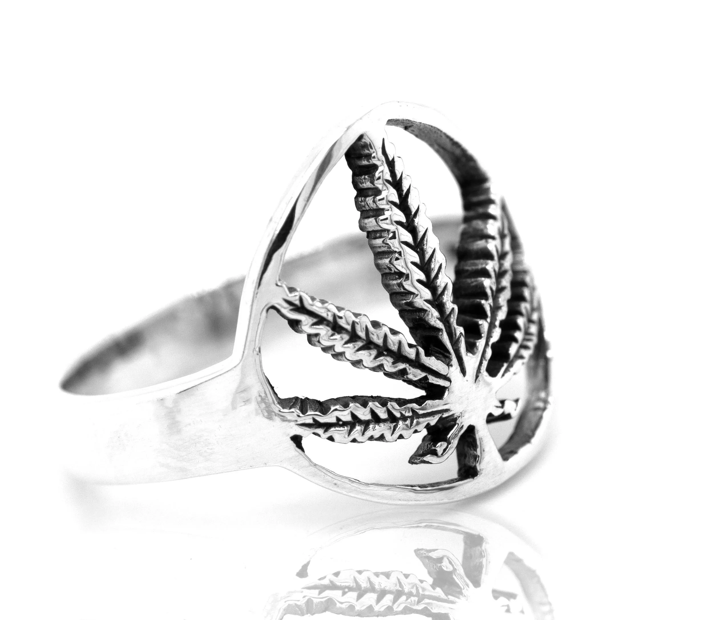 Outlined Mary Jane Leaf Rings