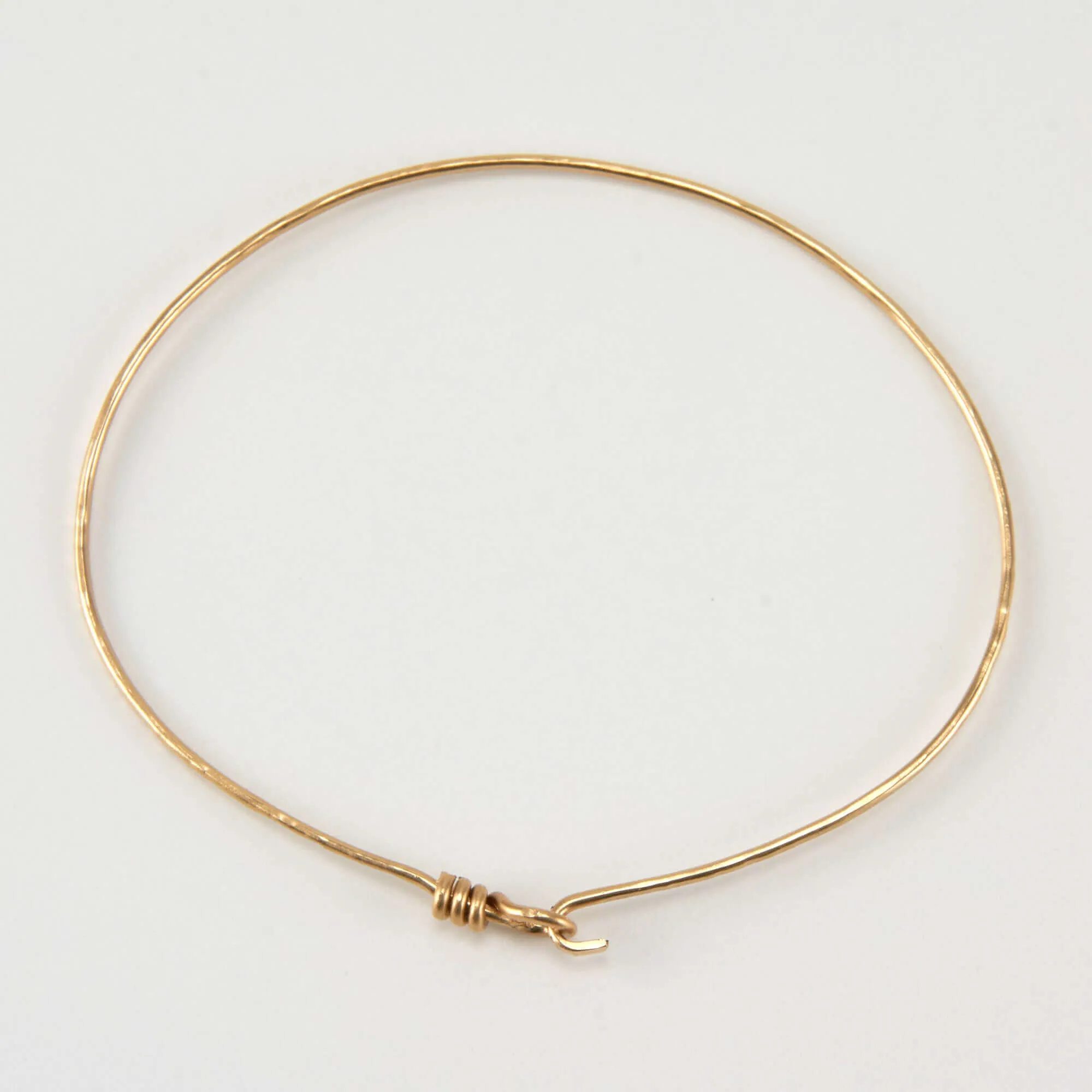 PIPA THIN BANGLE BRACELET