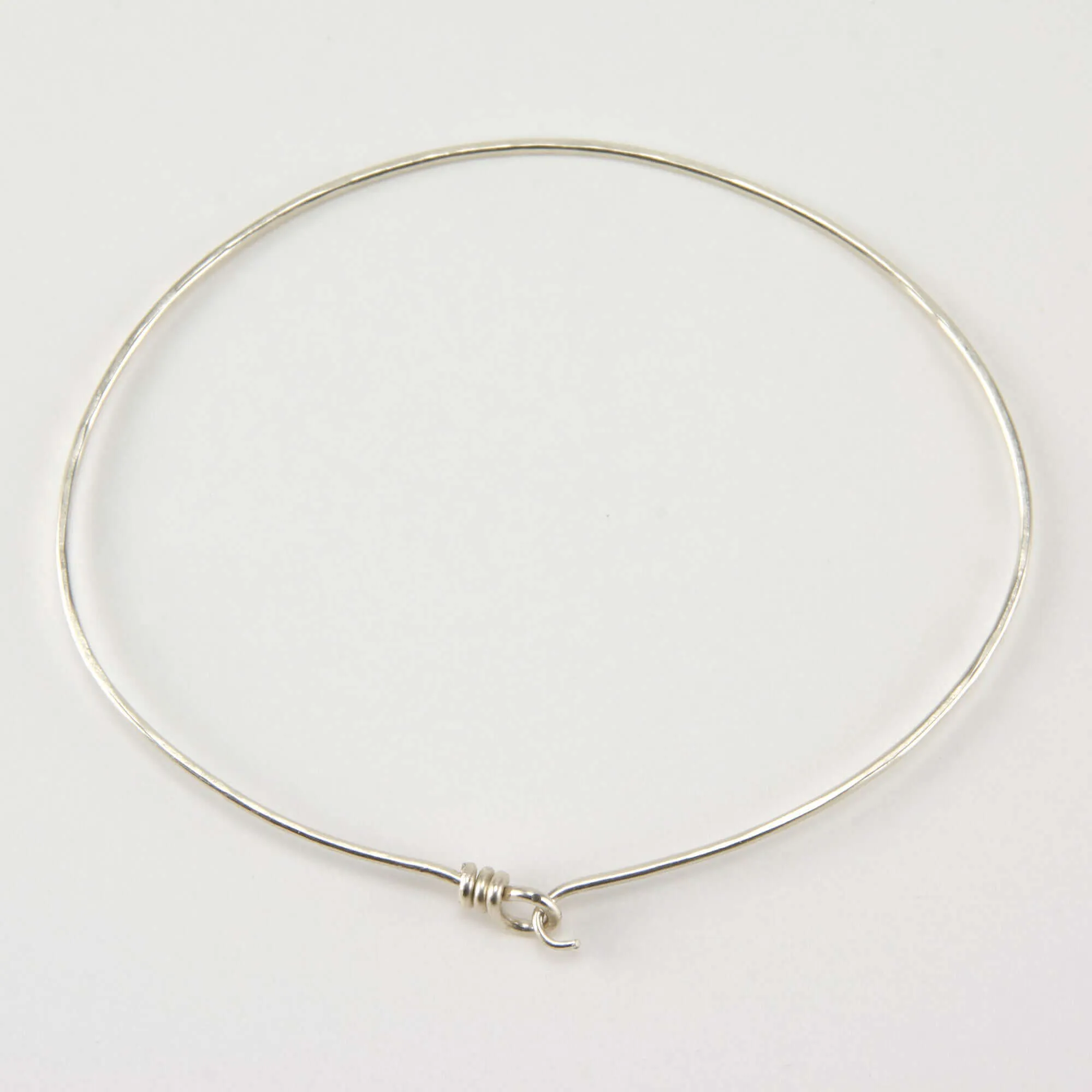 PIPA THIN BANGLE BRACELET