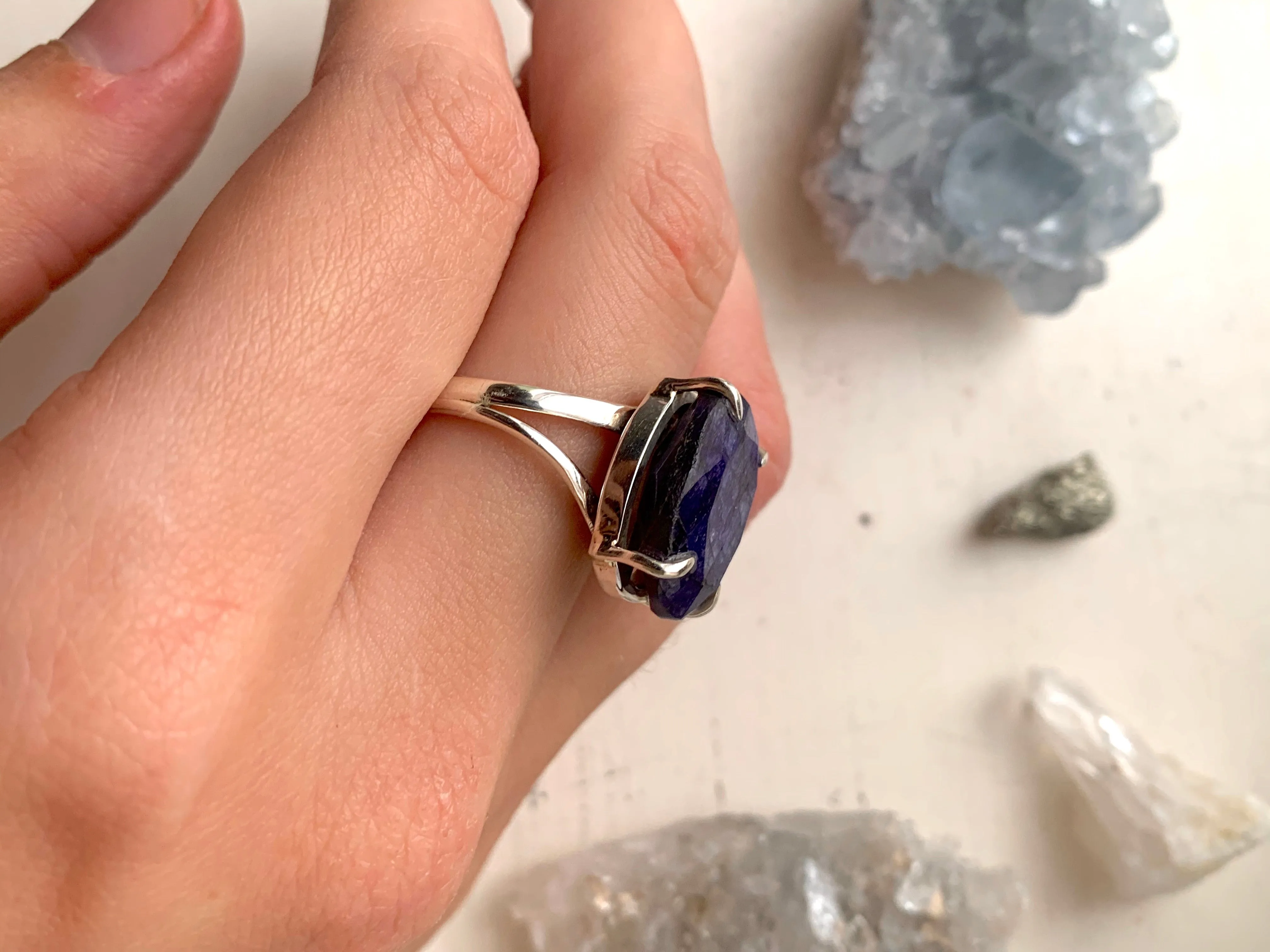 Semi-precious Sapphire Sanaa Ring - Medium Freeform