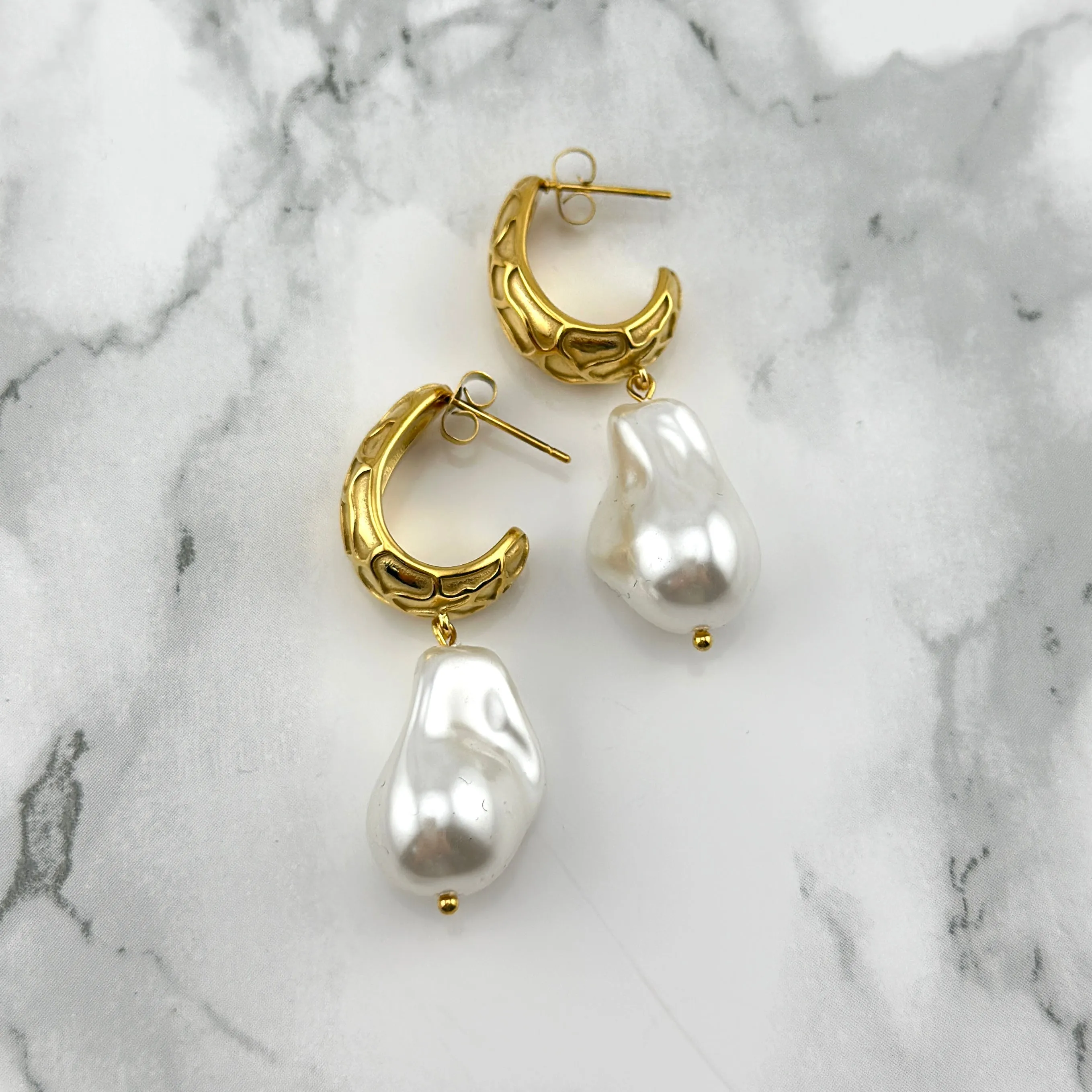 Suzi Gold Hoops