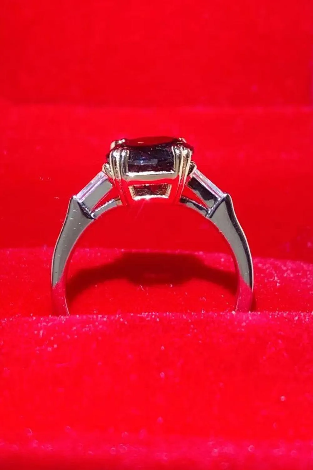 Timeless Elegance 2 Carat Black Moissanite Ring