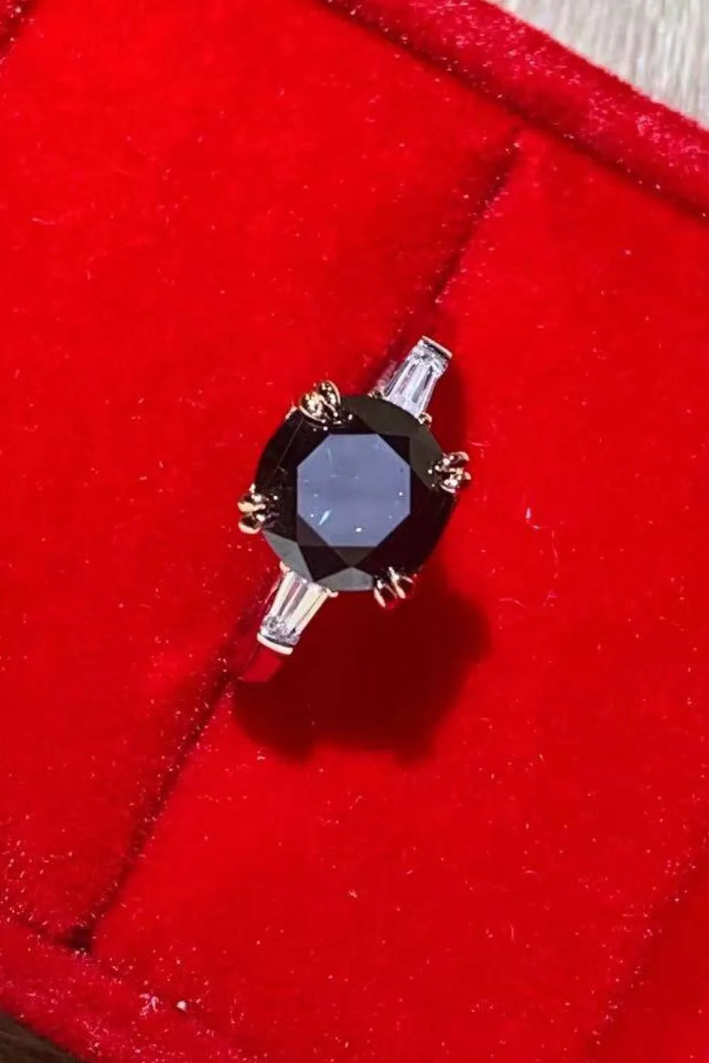 Timeless Elegance 2 Carat Black Moissanite Ring