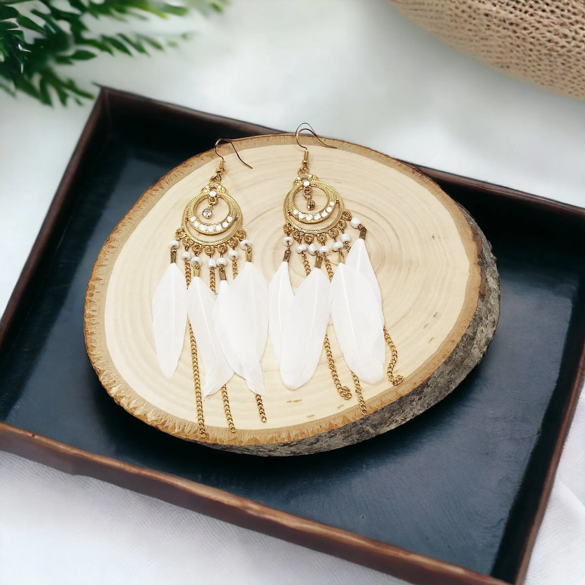 White Feather Dangle Chain Earrings: Elegant Bohemian Accents for Effortlessly Chic Looks
