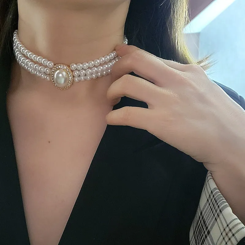 Wholesale French Elegant Vintage Choker Pearl Alloy Necklaces