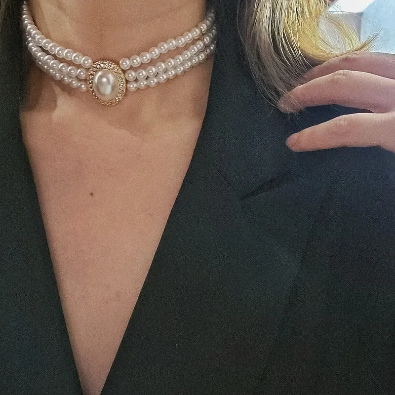 Wholesale French Elegant Vintage Choker Pearl Alloy Necklaces
