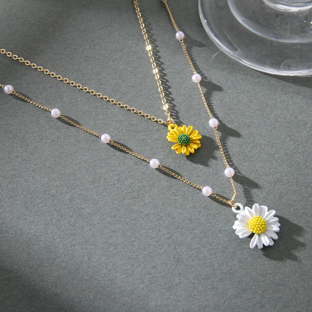 XN017 - Bohemian daisy pearl pendant necklace